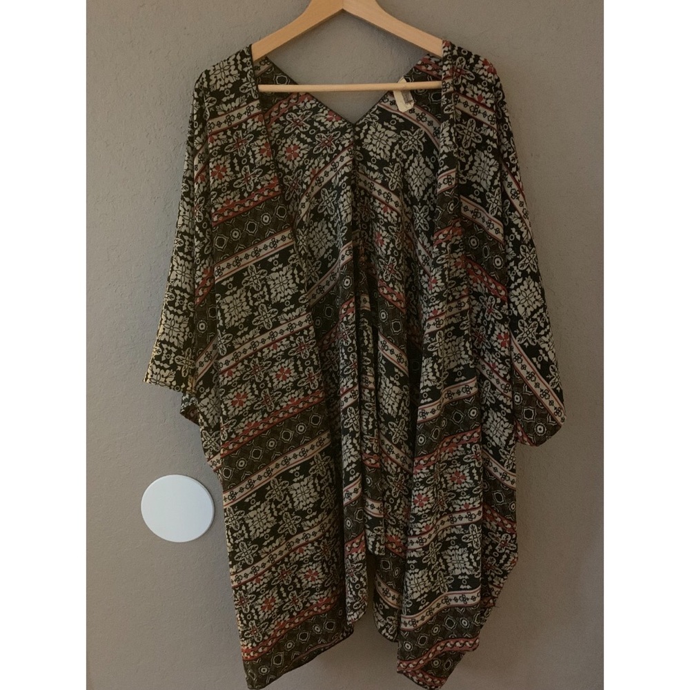 Light-Weight Printed Kimono